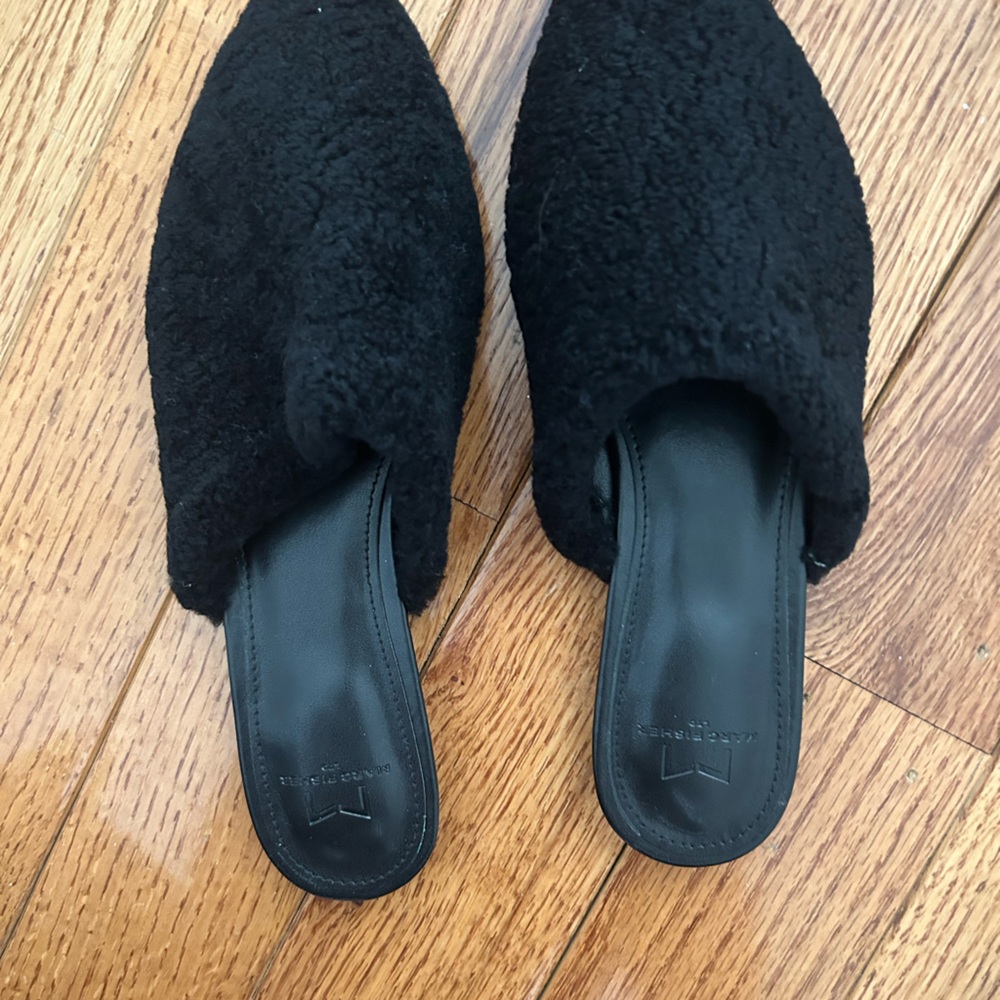 Marc Fisher Sabrina fuzzy slides size 9 worn once !